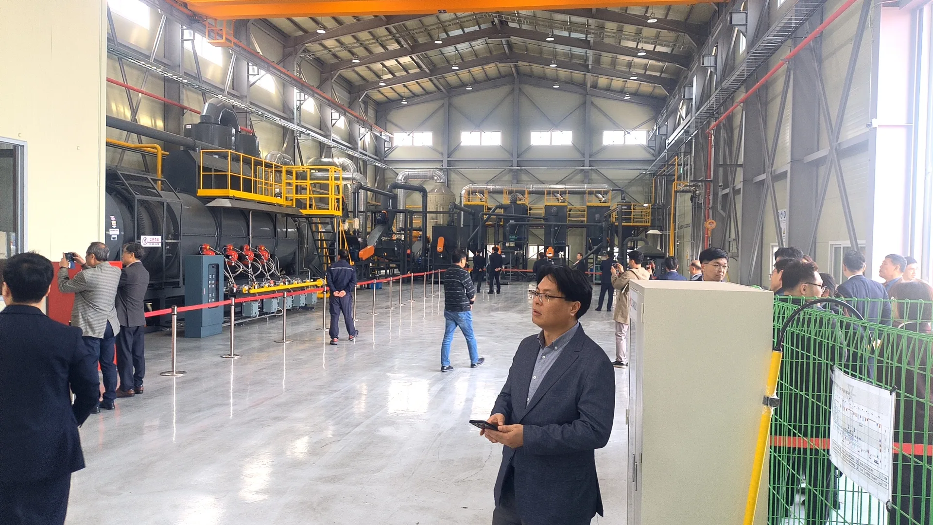 Complete lithium battery recycling process line